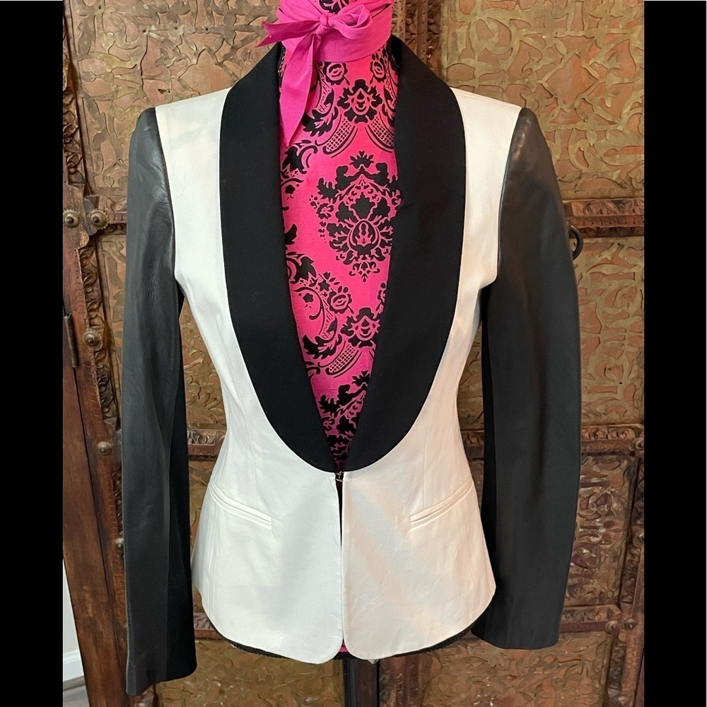 DKNYC jacket size 6